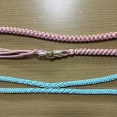 ピンクのビーズ帯締め水色の編み込み帯締め　2本