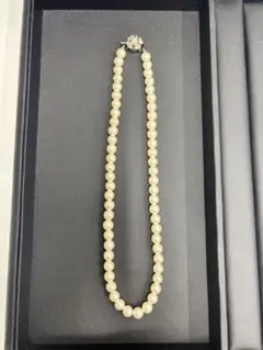 パール調ネックレス