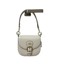 【COACH】ホワイトレザーショルダーバッグ　［purin3008様専用］