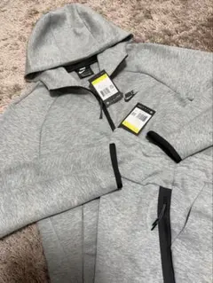 ナイキ　メンズ　Ｓ　テックフリース　セットアップ　グレー　１８５