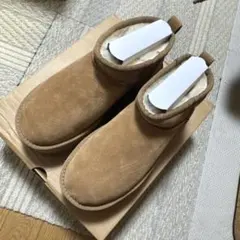 ✨新品✨UGG クラシックウルトラミニプラットフォームムートンチェスナット24㎝