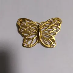AVON 蝶 ブローチ