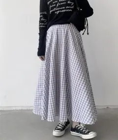 ギンガムチェック柄フレアシルエットロング丈マキシスカート　グレーのサムネイル