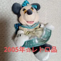 ディズニーリゾート♡クリスマスファンタジー　2005年 ミニー　ぬいぐるみバッジ