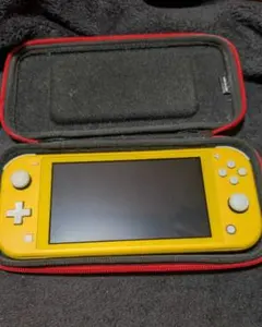 北米版 Switch lite イエロー　本体のみ　箱説明書なし、充電器なし 北米版 Switch lite イエロー 本体のみ 箱説明書なし、充電器なし 北米版