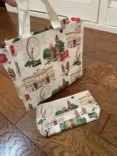 ロンドンデザイン トートバッグとポーチセット