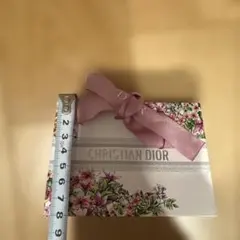 CHRISTIAN DIOR 花柄ギフトボックス