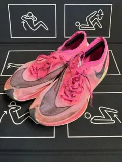 NIKE ヴェイパーフライ 初代カラー　26.0のサムネイル