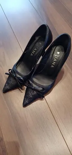 DIANA 黒 ポインテッドトゥ ハイヒール