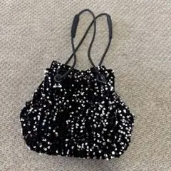 黒シルバースパンコールビーズ装飾の巾着型パーティーバッグショルダーにも