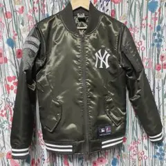 Majestic ニューヨーク・ヤンキース MA-1 ミリタリー スタジャン