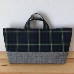 国産　綿麻タータンチェックとヘンリボーン柄ウールリネン布合わせ横長バッグ　緑×黒