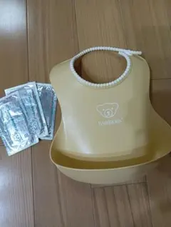 BABYBJÖRN イエロー お食事エプロン　ベビービョルン