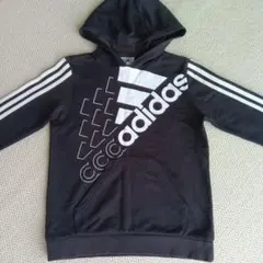 adidas ダークグレー パーカー フード付き