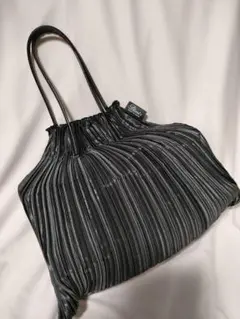 Item thumbnail for item 216ed5c5-c768-4bd4-b5d5-bc75b3cbfd4d