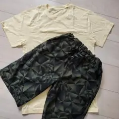 イエロー Tシャツ&カーキハーフパンツ