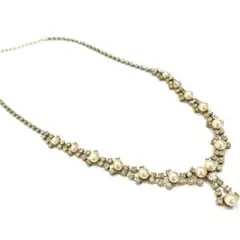 パールとクリスタルのネックレス