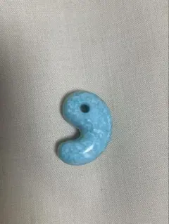 出雲型勾玉　アマゾナイト