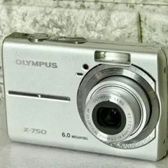 エモい・生活防水】OLYMPUS μ 750 Y2K レトロデジカメ シルバー - メルカリ