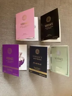 ヴェルサーチ　 香水 サンプル 新品未使用　人気の香り5種まとめて！　国内正規品のサムネイル