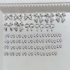 【今だけ価格】【残り1点】ネイルパーツ　シルバーリボンミニクリスマスバレンタイン