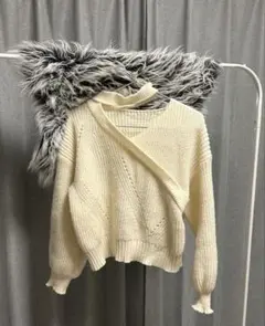 アイボリー クロスデザイン ニット 長袖