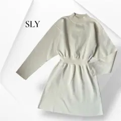 美品 SLY スライ アイボリー ハイネック ミニ丈ニットワンピース 長袖 2
