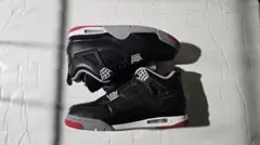Air Jordan 4 ブラック/グレー/レッド