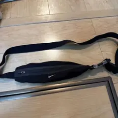 Nike ランニングボディバッグ ブラック