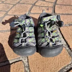 Keen サンダル グレー/グリーン