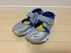 NIKE ナイキ　エアリフト　シルバー