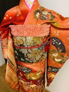 振袖フルセット　駒刺繍　地紙草花文　金彩　正絹