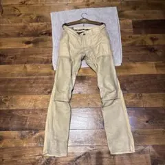 Item thumbnail for item 7fa299e9-3921-46fa-bc5f-e3a7039c6209