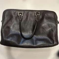 DELL'GA（デルガ）のビジネスバッグ。