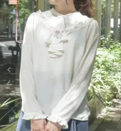 axes femme コスモス刺繍ブラウスプルオーバー
