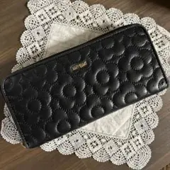 MARY QUANT マリークワント　長財布　キルティング　花柄　黒