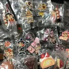 ペコちゃんチャーム&キーホルダー　ストラップ　ケーキ　18点
