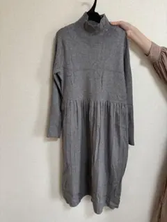 グレー タートルネック ニットワンピース
