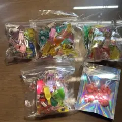 再入荷大人気アクリルスケボーチャーム8個250円 - メルカリ