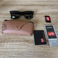 Ray-Ban Wayfarer サングラス ブラックのサムネイル
