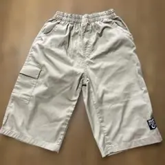 ハーフパンツ　ベージュ　160センチ