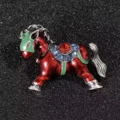 ブローチ　馬　ウマ　うま　エナメル仕上げ　上品　清楚　華麗　エレガント　可愛い