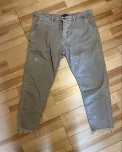 ZARA メンズ　ボタンフライ　切りっぱなしデニムのサムネイル