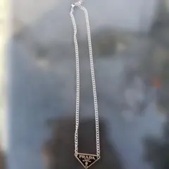 PRADA トライアングルロゴ ネックレス シルバー