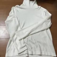 ホワイト タートルネック 長袖ニット