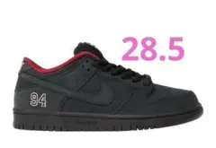 Supreme × Nike SB Dunk Low Black