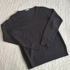 ユニクロ　ニット　ロンT  トップス　Vネック　黒　ブラック