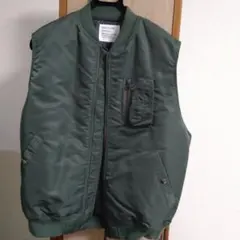 美品　ベイフロ―　中綿ベスト　ライトオリ―ブ　Mサイズ
