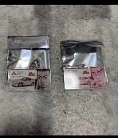 三菱ケミカル　イニシャルDアクリルキーホルダー　2種のサムネイル