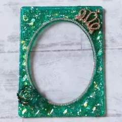 Item thumbnail for item ae8bcca7-ff0a-4168-8c5f-288f23d3b722